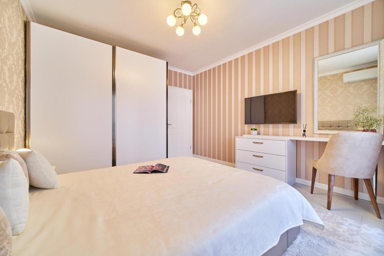 Premium Center Apartment In Grand Karavel Varna Bagian luar foto